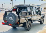 TOYOTA LAND CRUISER PICK UP