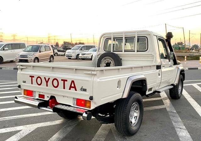 TOYOTA LAND CRUISER SINGLE CABIN