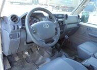 TOYOTA LAND CRUISER DOUBLE CABIN