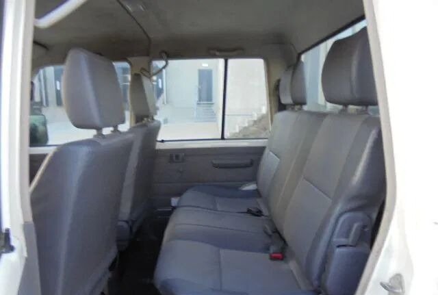 TOYOTA LAND CRUISER DOUBLE CABIN