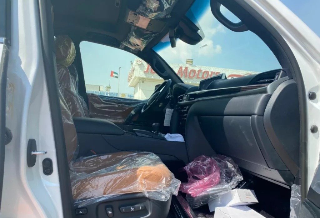 LEXUS LX 570 PLATINUM