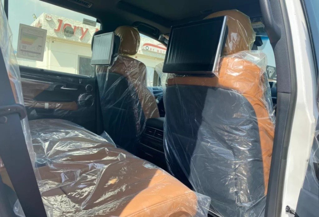 LEXUS LX 570 PLATINUM