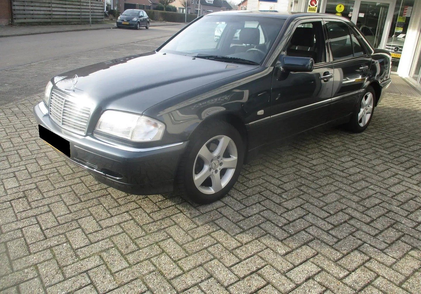 MERCEDES BENZ C-CLASS C-180