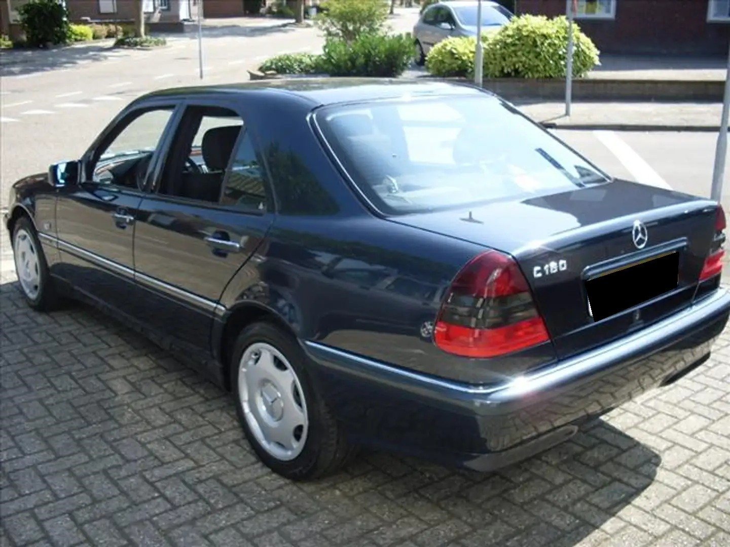 MERCEDES BENZ C-CLASS C-180