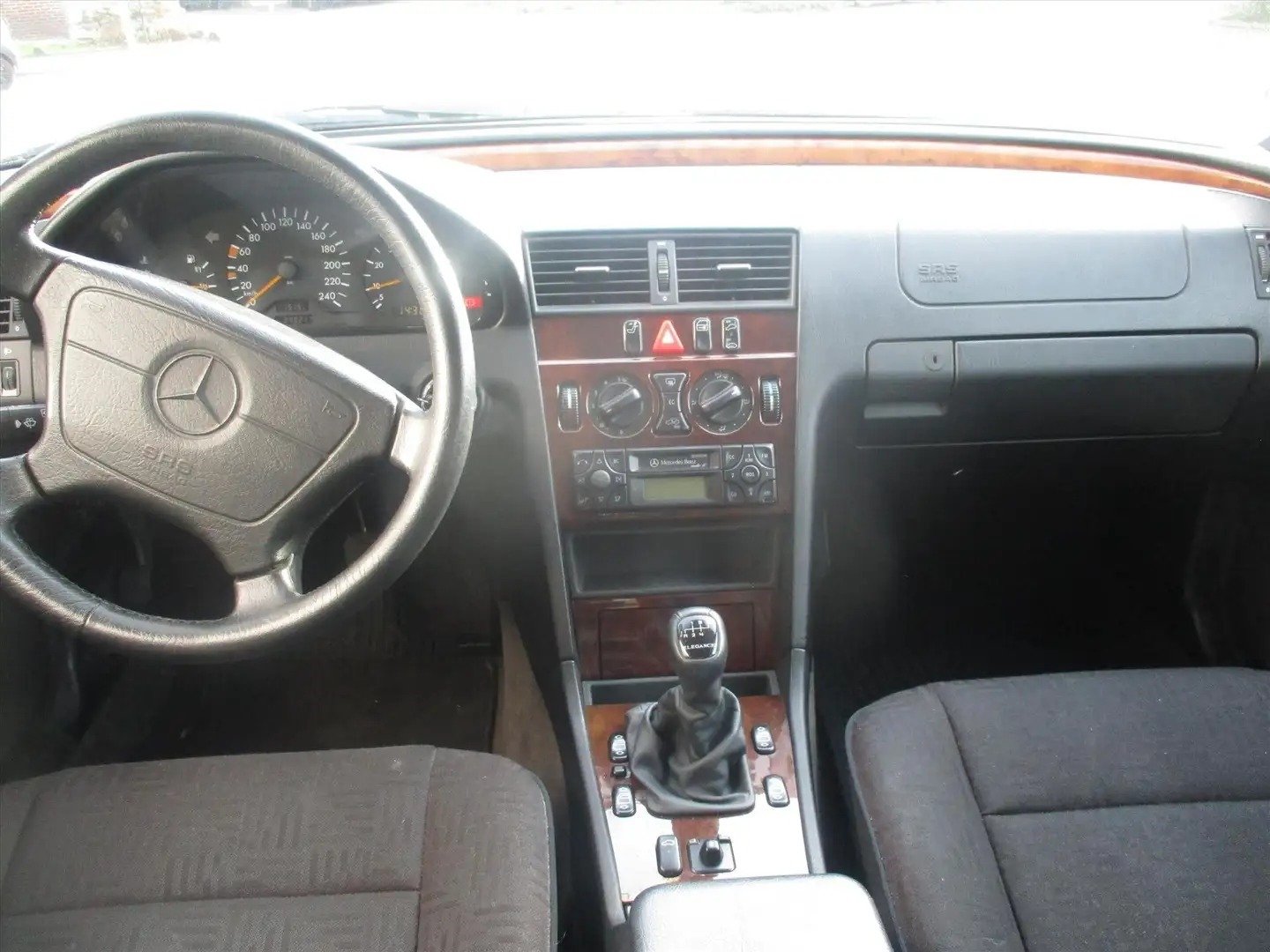 MERCEDES BENZ C-CLASS C-180