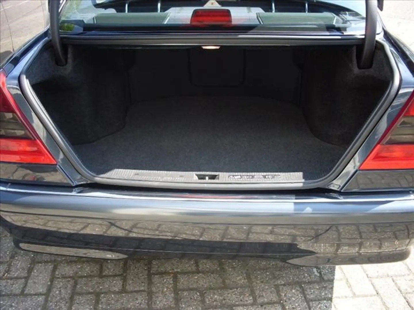 MERCEDES BENZ C-CLASS C-180