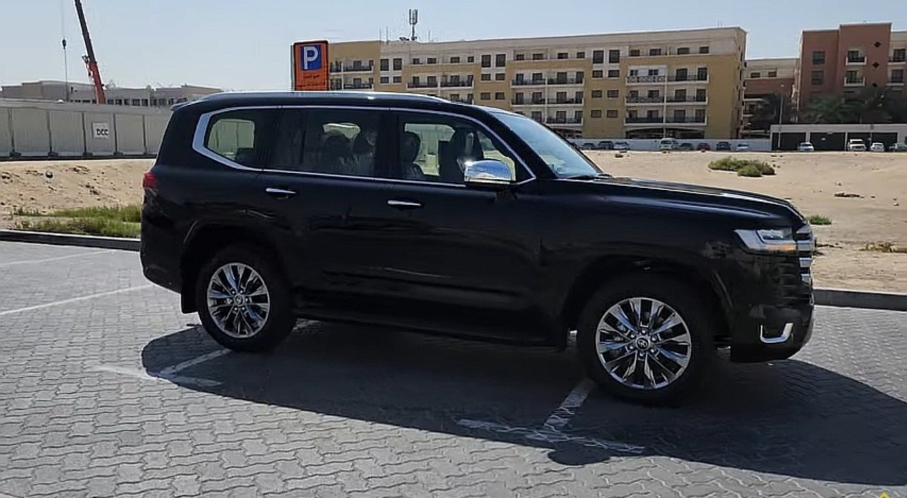 TOYOTA LAND CRUISER VXR