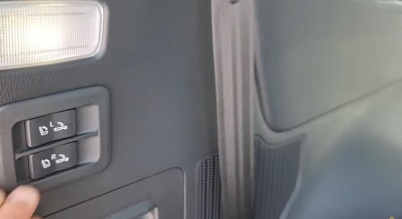 TOYOTA LAND CRUISER VXR