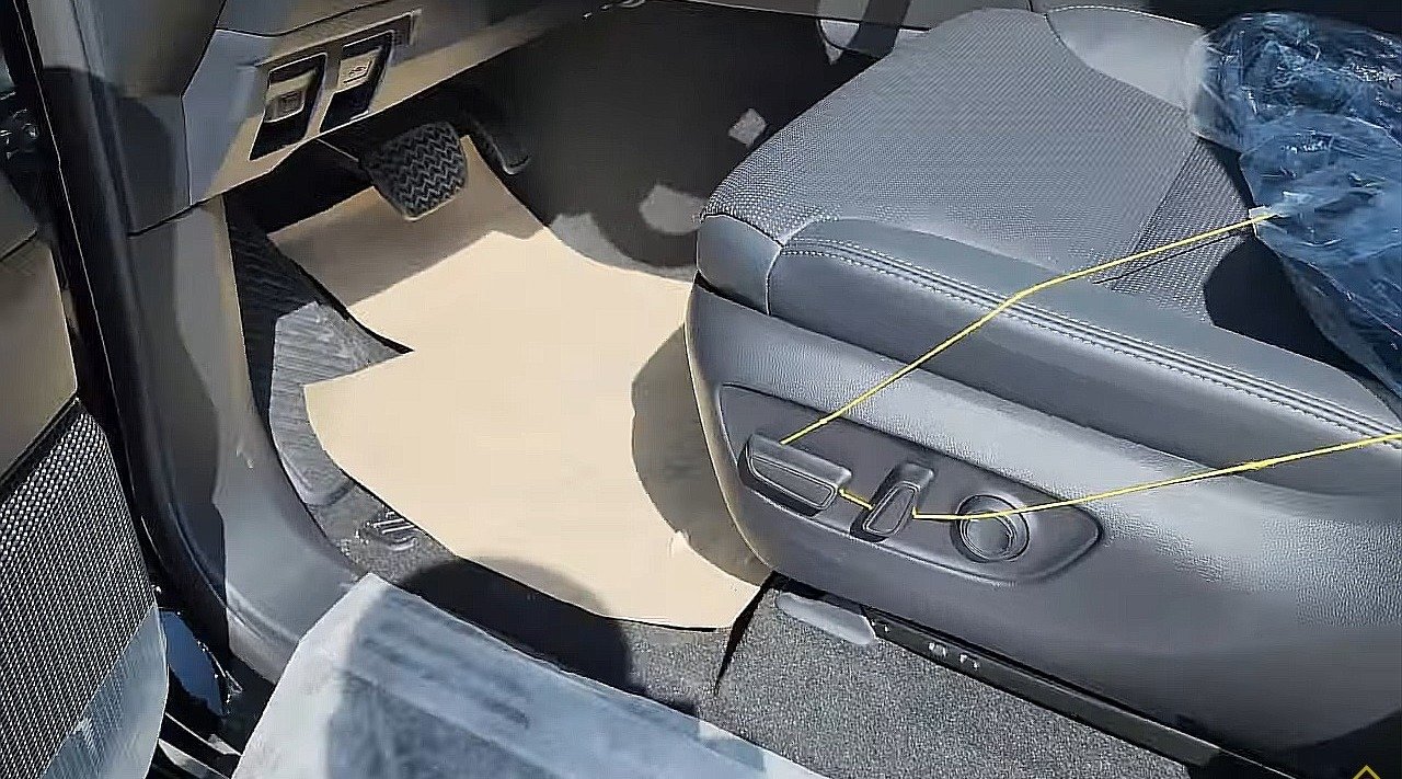 TOYOTA LAND CRUISER VXR