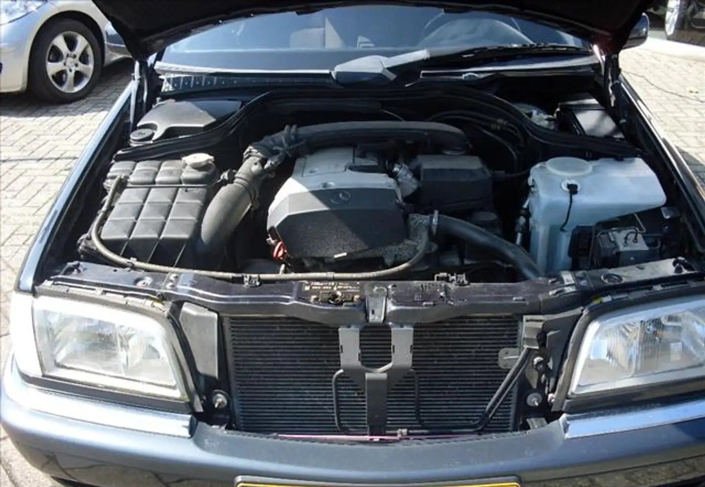 MERCEDES BENZ C-CLASS C-180